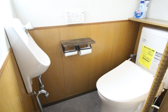 成田東5丁目戸建のトイレ