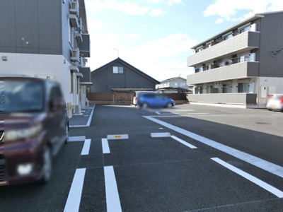 【駐車場】 | エルタウン　Ｆ
