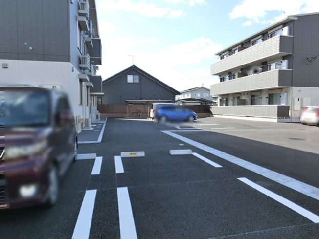 【駐車場】 | エルタウン　Ｆ