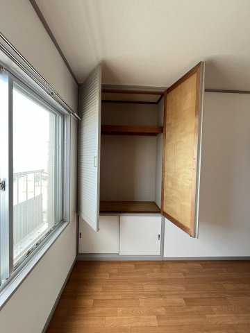 フジパレス新開の収納