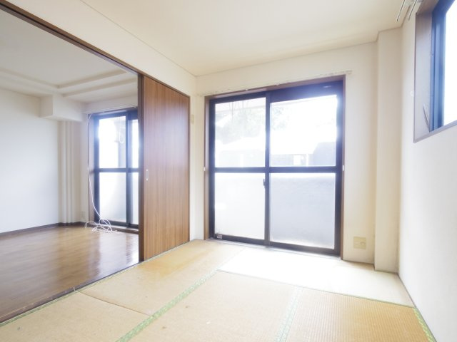 クレストール中里の内装