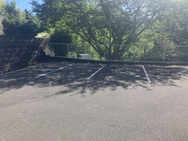 エトワールFの駐車場