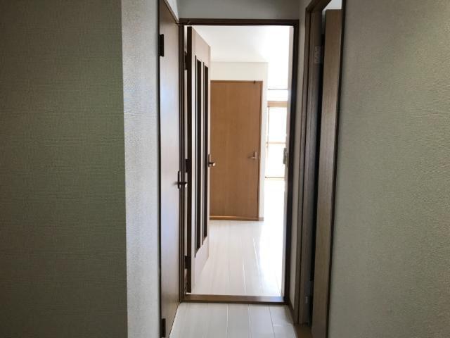 ドミールⅡの内装|廊下