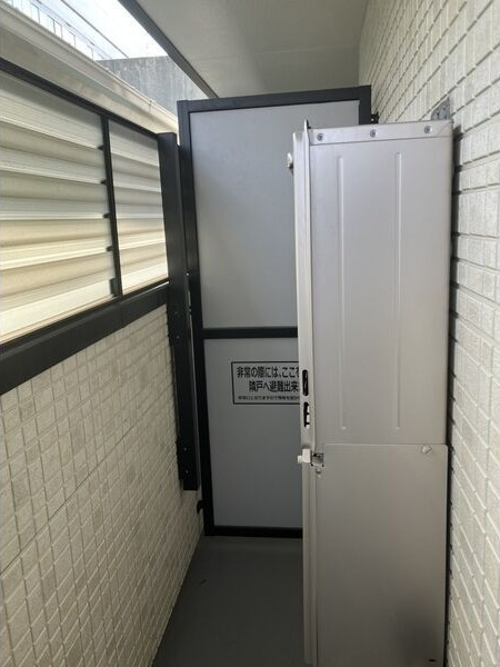 メゾン・プルミエール大同町のバルコニー