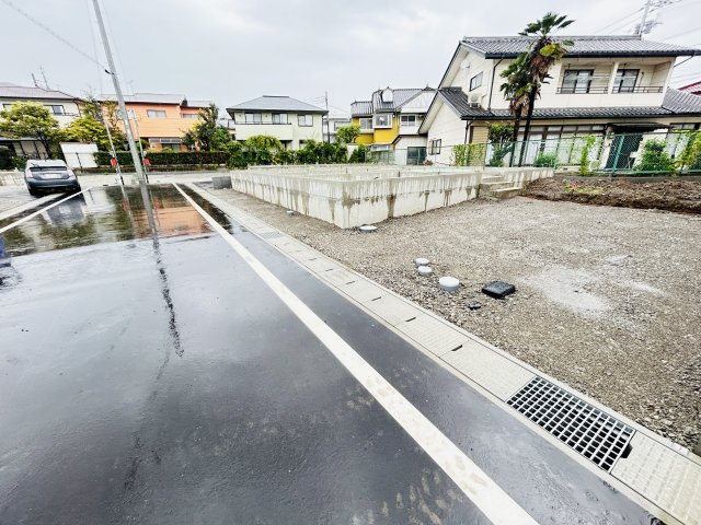 新築　前橋市北代田町第10-2期　クレイドルガーデン　7号棟の前面道路含む現地写真|現地写真　北側接道幅員約ｍ