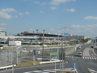 成田空港まで11,920ｍ