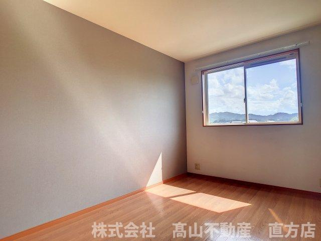 直方市大字植木のアパートの寝室