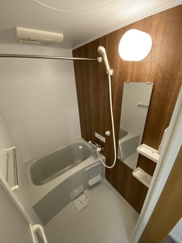 落ち着いた空間のお風呂です
