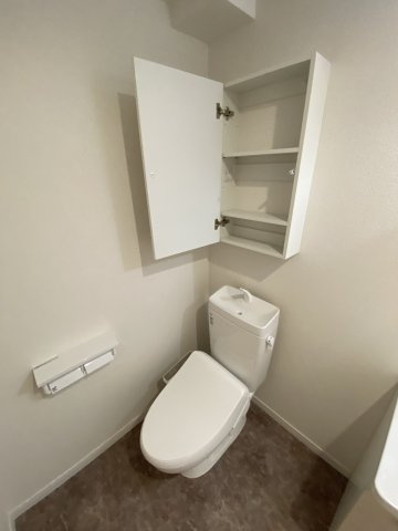 コンパクトで使いやすいトイレです
