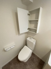 コンパクトで使いやすいトイレです