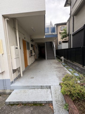 清潔なエントランスです