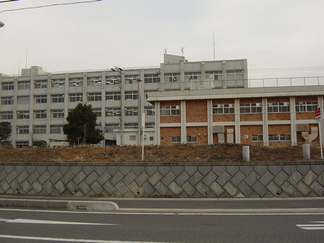 滑川高校まで240ｍ