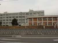 滑川高校まで240ｍ
