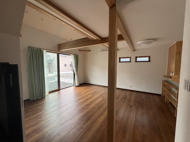 苫田郡鏡野町　中古住宅3LDKの居間・リビング