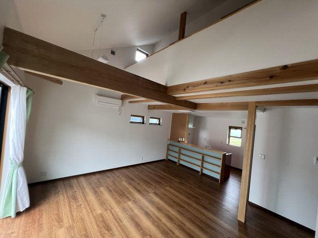 苫田郡鏡野町　中古住宅3LDKの居間・リビング