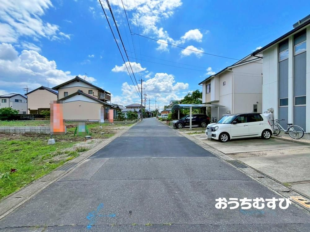 小牧市外堀第5(全4棟)の前面道路含む現地写真
