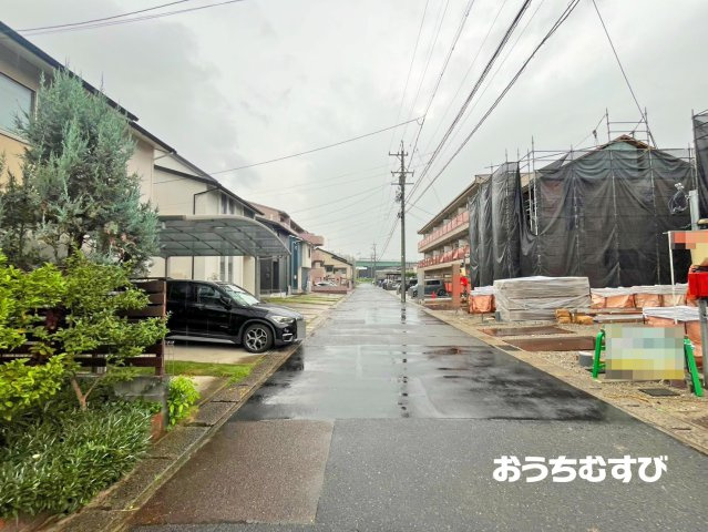 小牧市外堀第5(全4棟)の前面道路含む現地写真