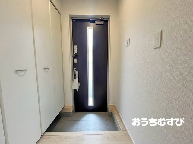 小牧市外堀第5(全4棟)の玄関