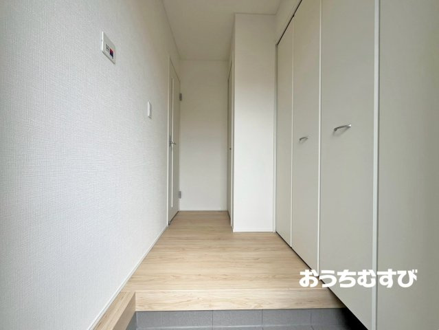 小牧市外堀第5(全4棟)の玄関