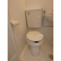 ゆったりとした空間のトイレです