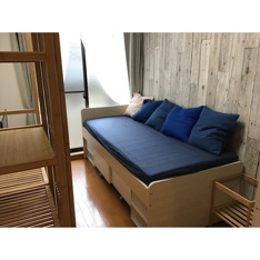 内装は落ち着いています