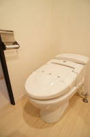 ゆったりとした空間のトイレです