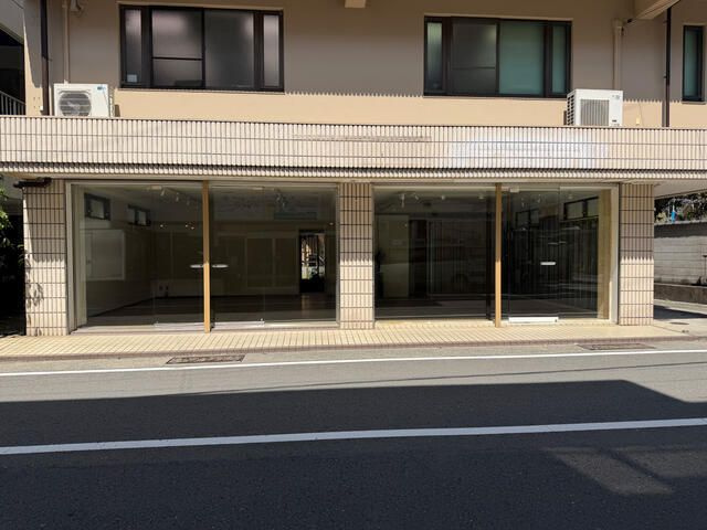 はまだやビルの外観