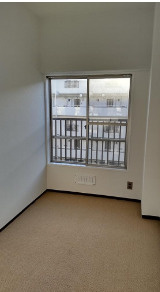 松が丘住宅17号棟の洋室