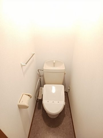 フレグランス焼山のトイレ|ゆったりとした空間のトイレです