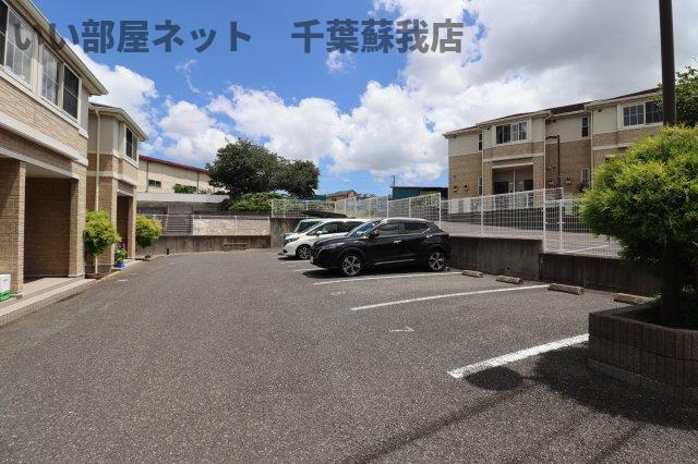 スプリングチェリーⅠの駐車場|駐車場完備です