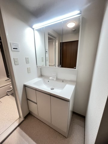 ルーア芦屋の洗面所