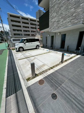 ウェルスクエア神戸住吉の駐車場