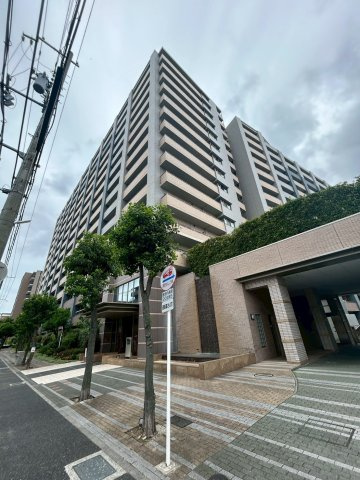 ラ・フルール本山の外観
