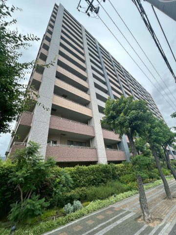 ラ・フルール本山の外観