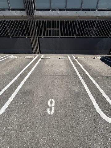 Le parterre 城南の駐車場