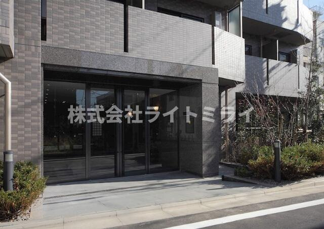 ルーブル池袋のエントランス| 