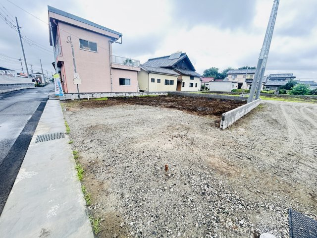 新築　佐波郡玉村町板井　GRAFARE　1号棟の駐車場|現地写真　駐車スペースは4台分可能です！


