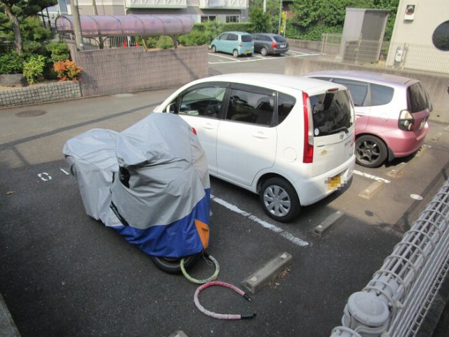 セジュール・ディア・モントの駐車場
