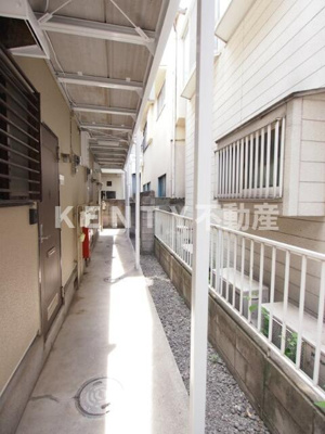 【エントランス】 | パレスグリーン | 落ち着いたエントランスです