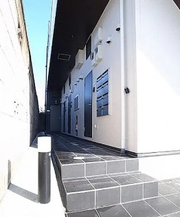 ラポーラ末広町のエントランス