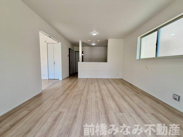 【新築】玉村町下新田　A号棟(全２棟)　ハートフルタウン　新築建売分譲の居間・リビング|おしゃれなリビングです