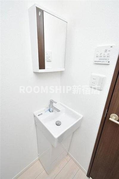 グランクオール蕨南町の洗面所