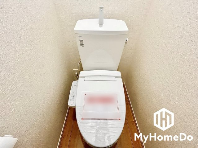 北区八代町2丁目　1期のトイレ|温水洗浄便座を備え、毎日の生活を快適に。お手入れのしやすい設計で、いつでも清潔にお使いいただけます。