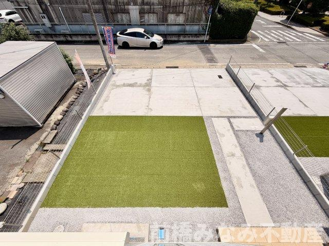 【新築】玉村町下新田　B号棟(全２棟)　ハートフルタウン　新築建売分譲の駐車場|車をお持ちの方に嬉しい駐車場付きの物件です