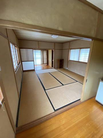 山々に囲まれた静かな住環境。風情ある和風庭園と倉庫付きの平家住宅。のその他|倉庫内