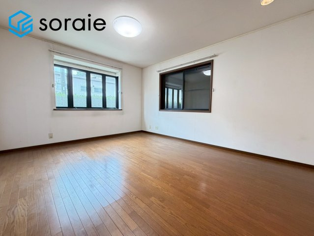 入間市久保稲荷3丁目　中古戸建の洋室|7月3日撮影