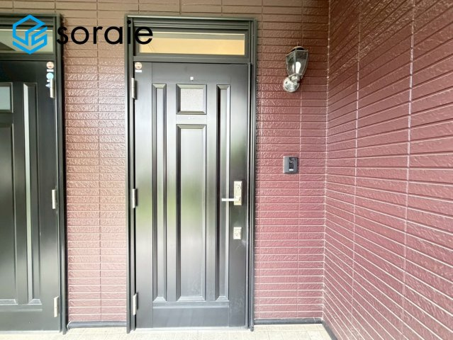 入間市久保稲荷3丁目　中古戸建のその他共用部分|7月3日撮影　2世帯2階部分玄関