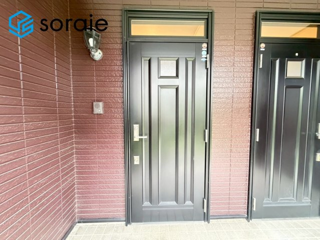 入間市久保稲荷3丁目　中古戸建の玄関|7月3日撮影