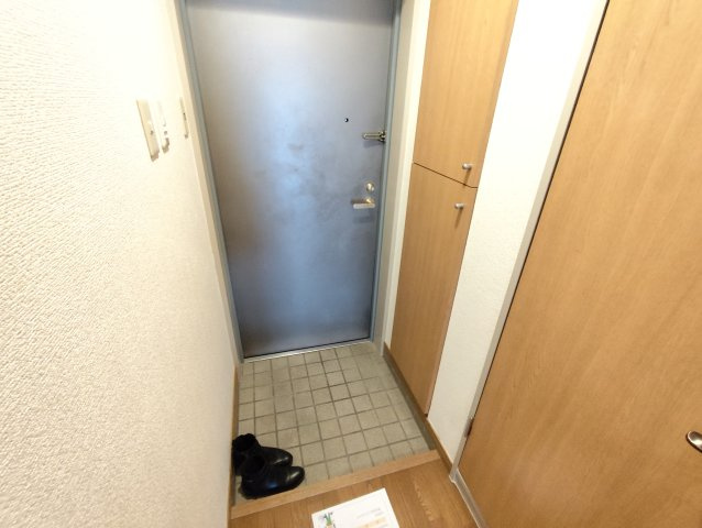 プラムエヌティーの玄関
