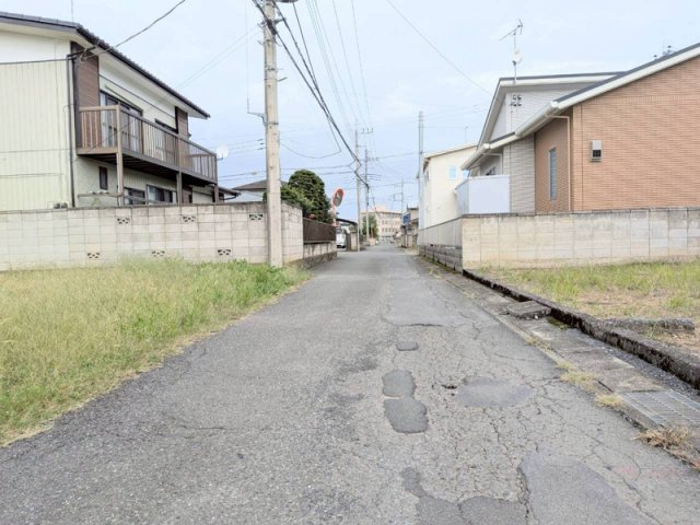 栃木市薗部町2丁目　新築戸建2-1の前面道路含む現地写真